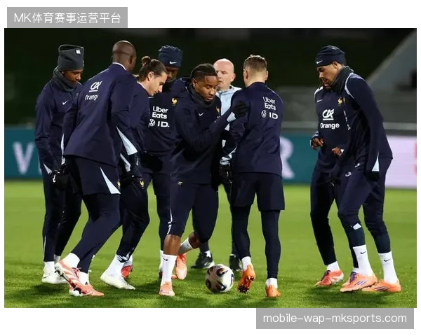 德尚中场大规模换人成败笔，法国队暴露出替补阵容磨合不足问题